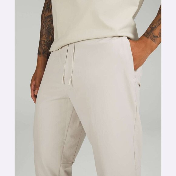 Lululemon Men’s Natural Ivory New Venture Trouser Pants Size XL 41178 - Picture 3 of 12